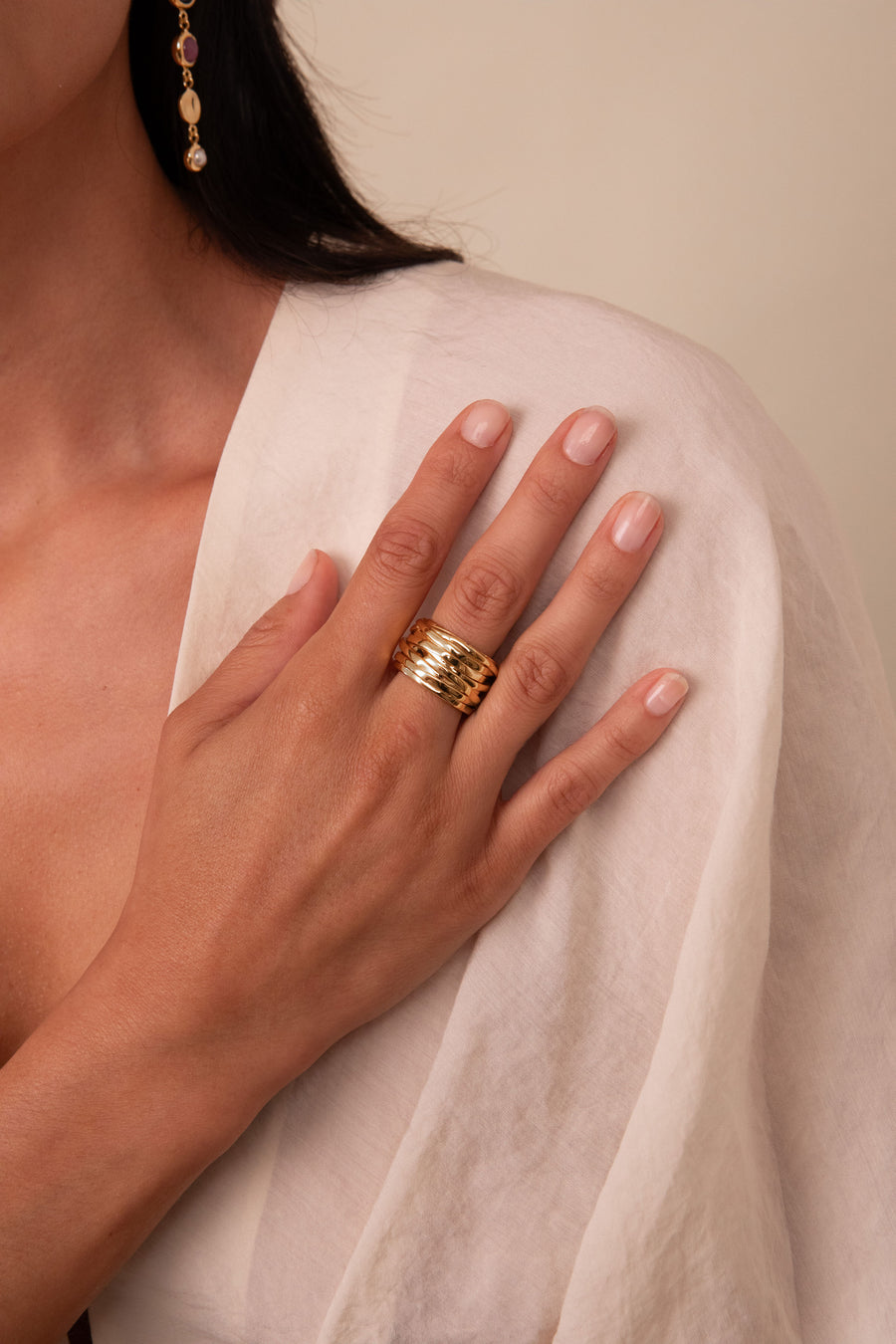 Wavy Twist Band Ring - Gold